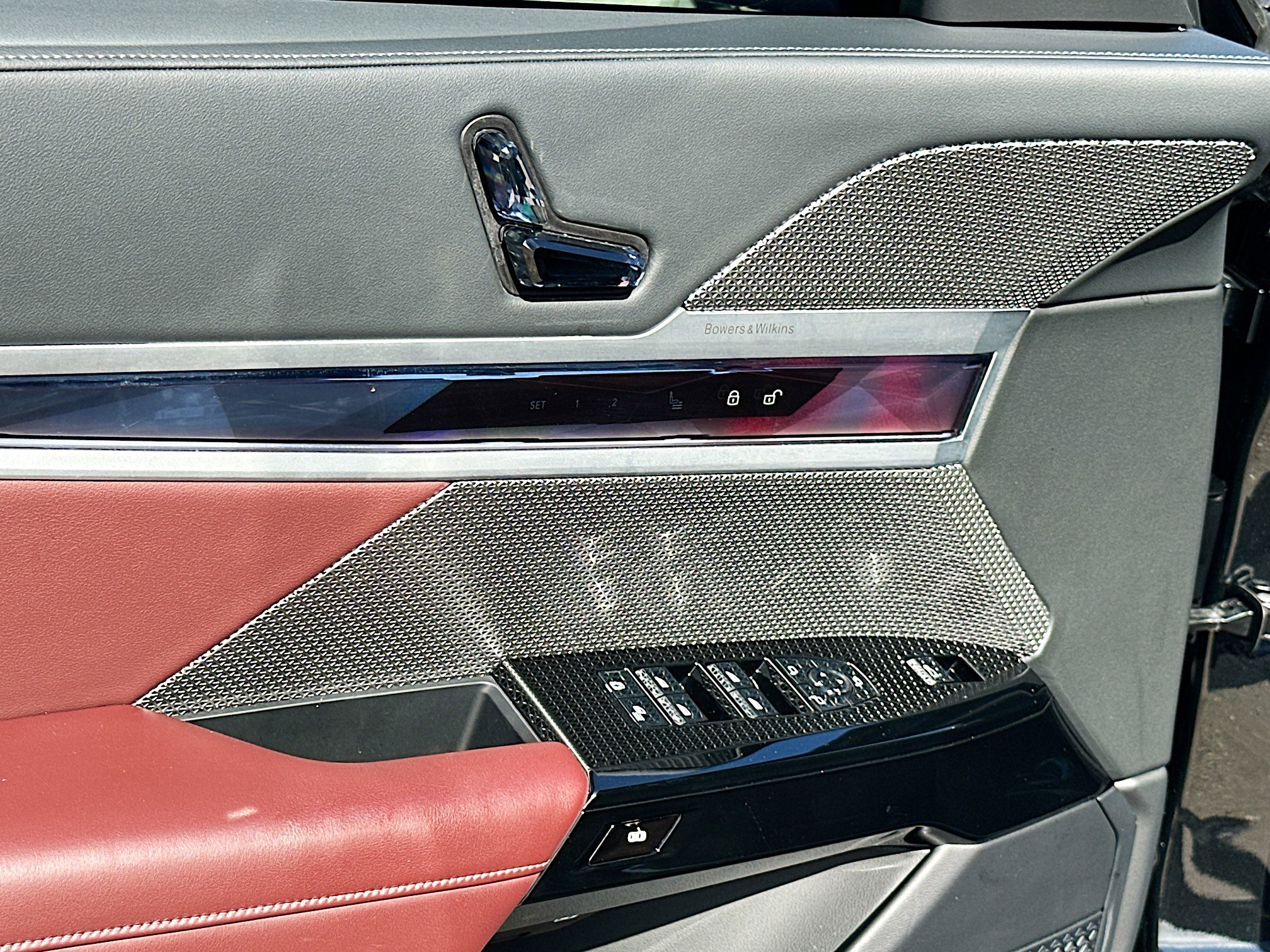 Used 2023 BMW 760i xDrive image 18