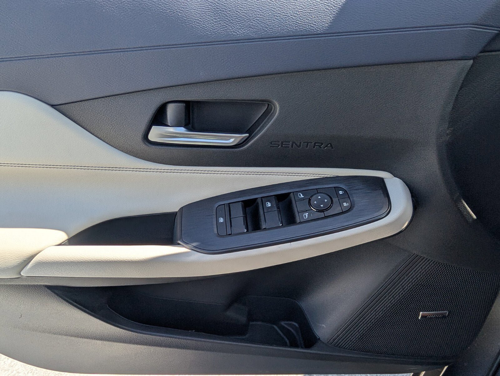New 2026 Nissan Sentra SL w/ Floor Mat Package FWD image 14
