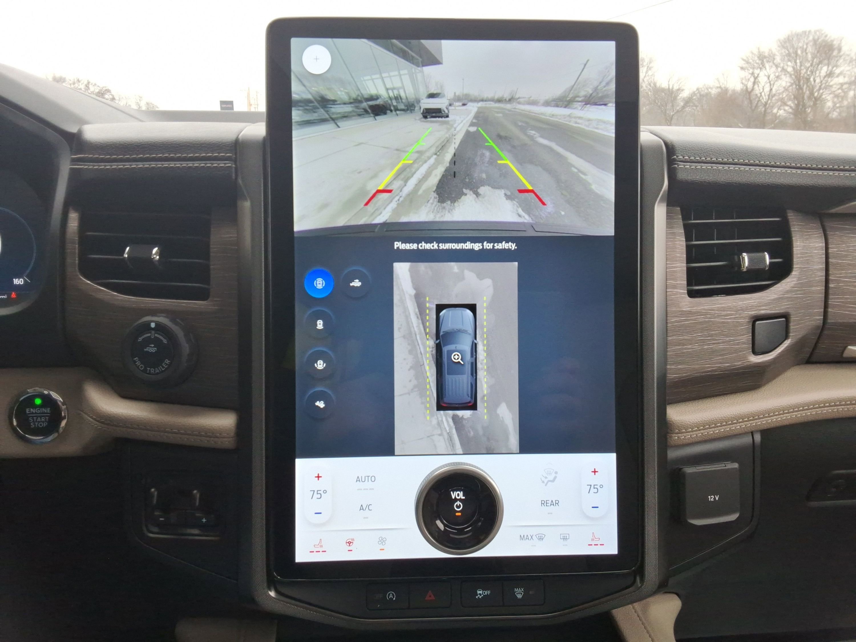 Used 2024 Ford Expedition Limited image 16