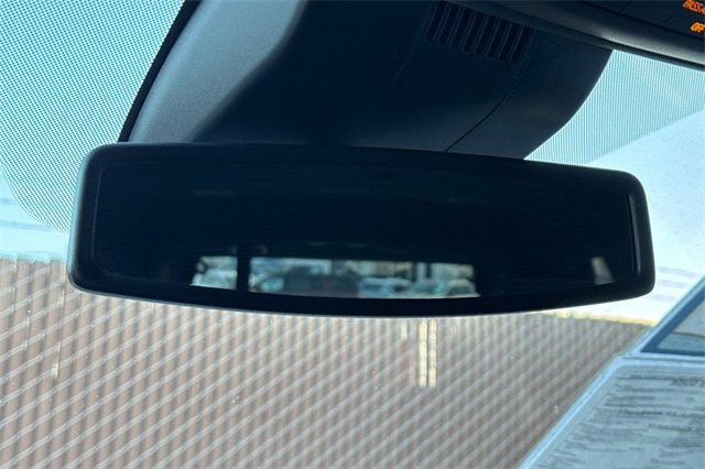 Used 2023 GMC Yukon SLT image 26