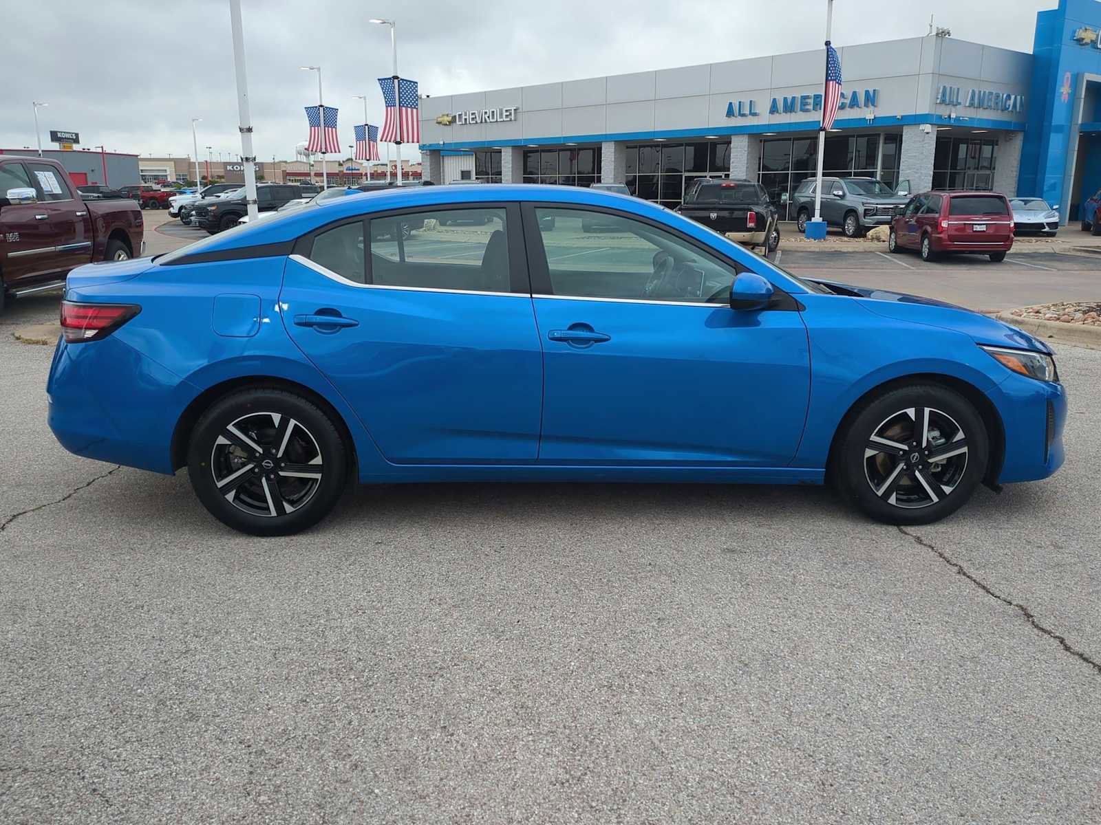 Used 2024 Nissan Sentra SV FWD image 9