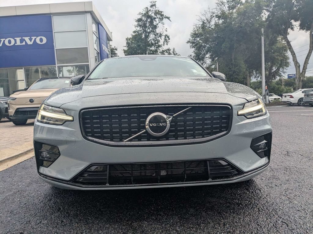 Certified 2024 Volvo S60 B5 Core AWD/4WD image 9