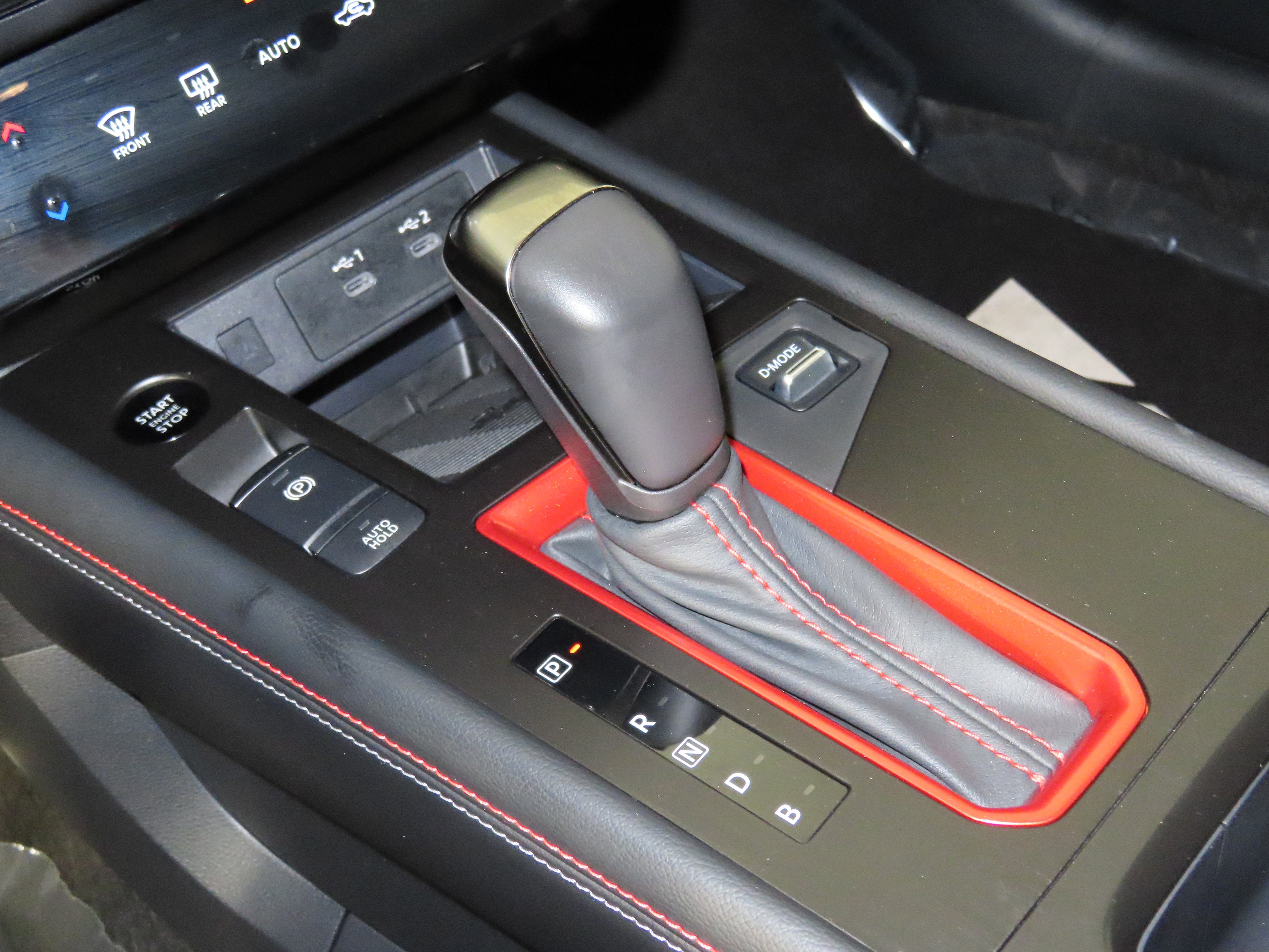 Certified 2025 Nissan Kicks SR image 27