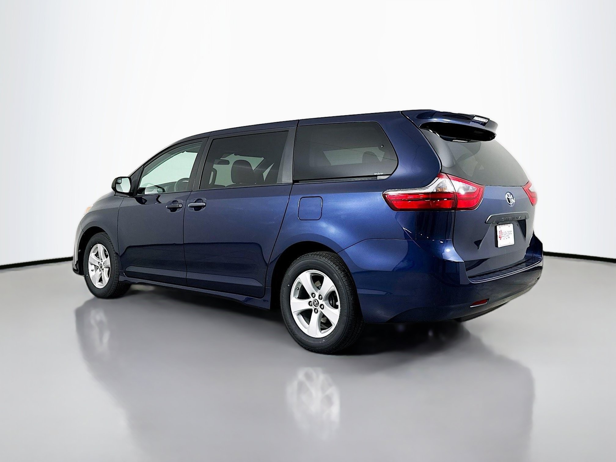 Certified 2020 Toyota Sienna L FWD image 5