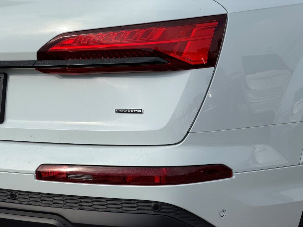 New 2026 Audi Q7 3.0T Premium Plus image 7