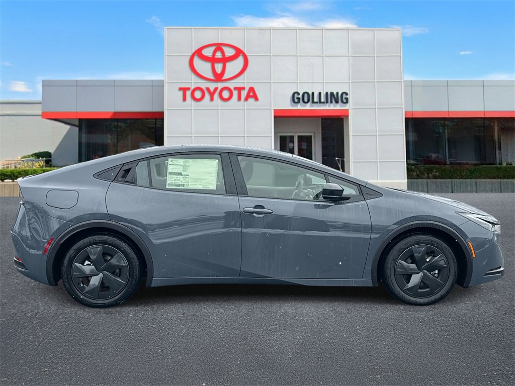 New 2026 Toyota Prius Plug-In Hybrid image 2