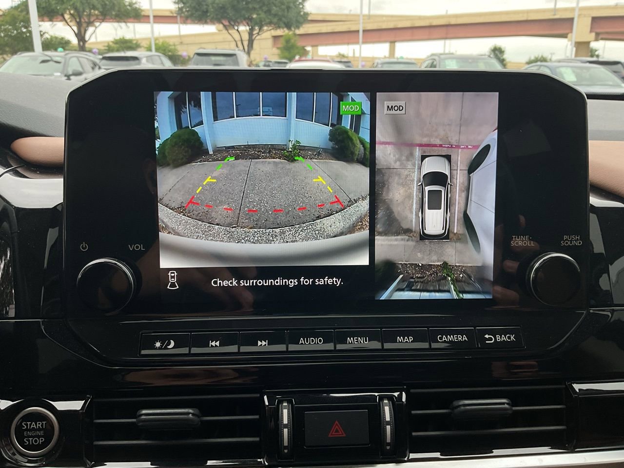 Used 2024 Nissan Pathfinder Platinum w/ Cargo Package AWD/4WD image 33