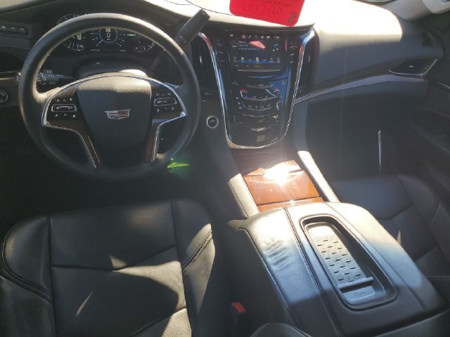 Used 2017 Cadillac Escalade Luxury AWD/4WD image 10
