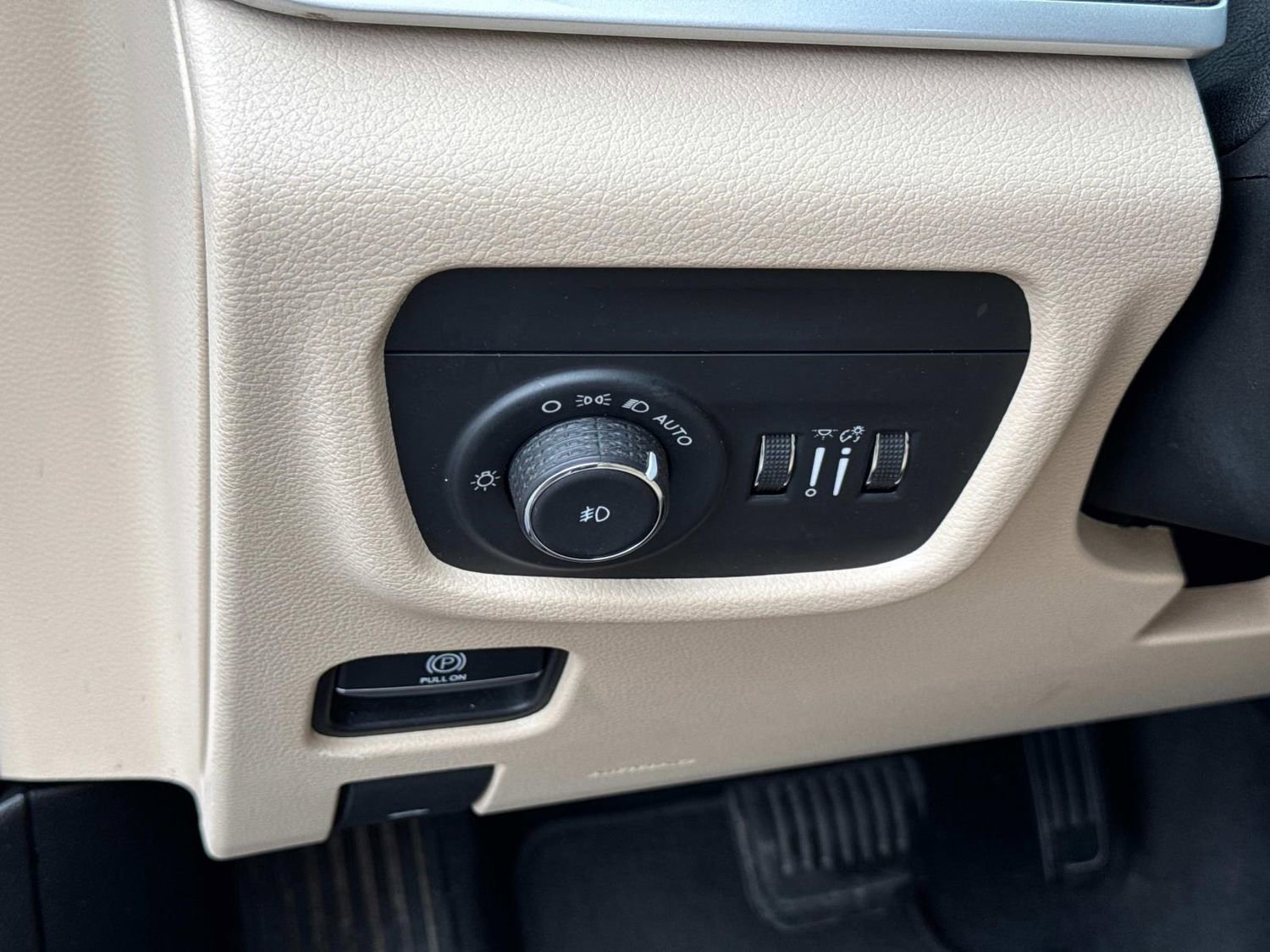 Used 2022 Jeep Grand Cherokee L Limited image 30