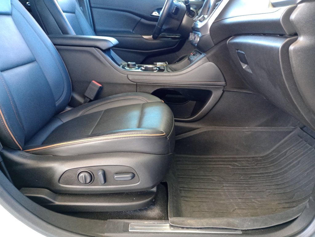 Used 2023 GMC Acadia AT4 w/ Preferred Package AWD/4WD image 21