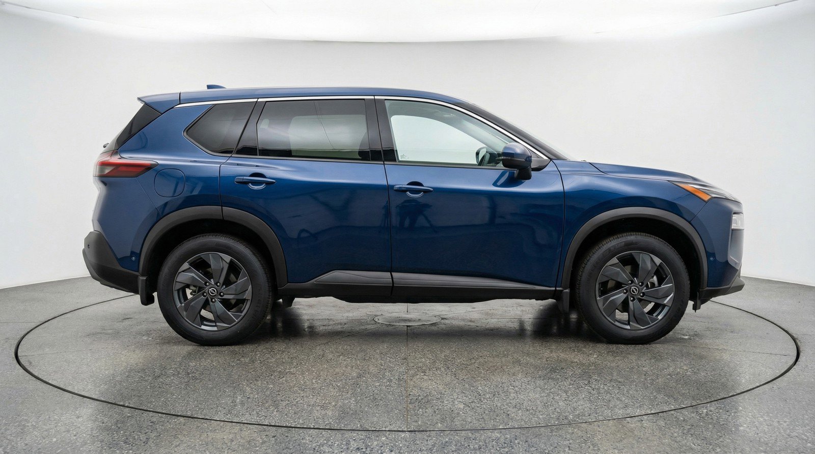 Used 2025 Nissan Rogue SV FWD image 11