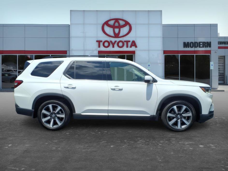 Used 2023 Honda Pilot Touring image 8