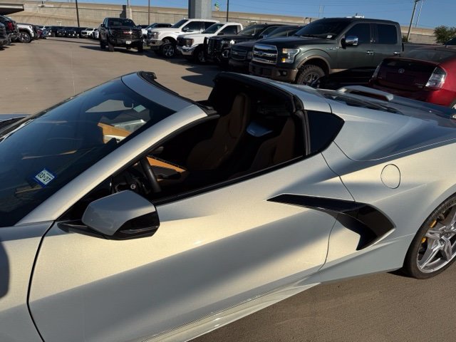 Used 2021 Chevrolet Corvette Stingray Preferred Cpe w/ Z51 Performance Package RWD image 8