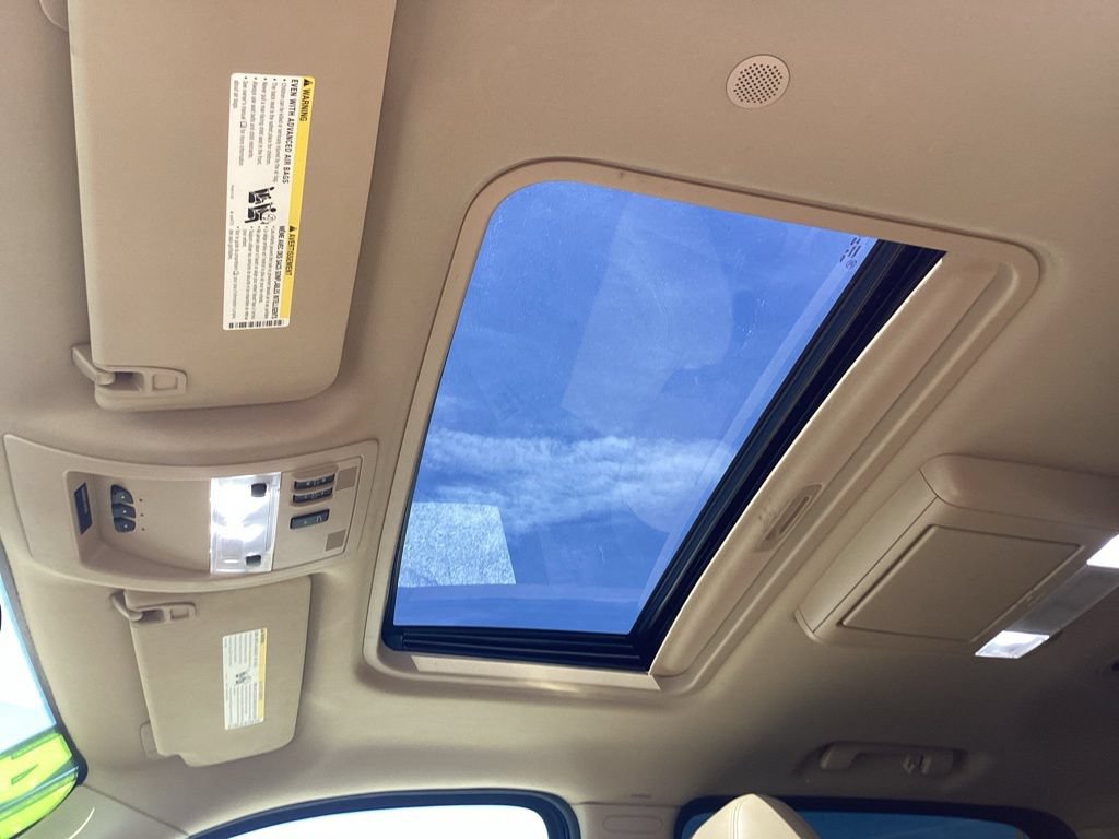 Used 2014 Chevrolet Suburban LTZ AWD/4WD image 27