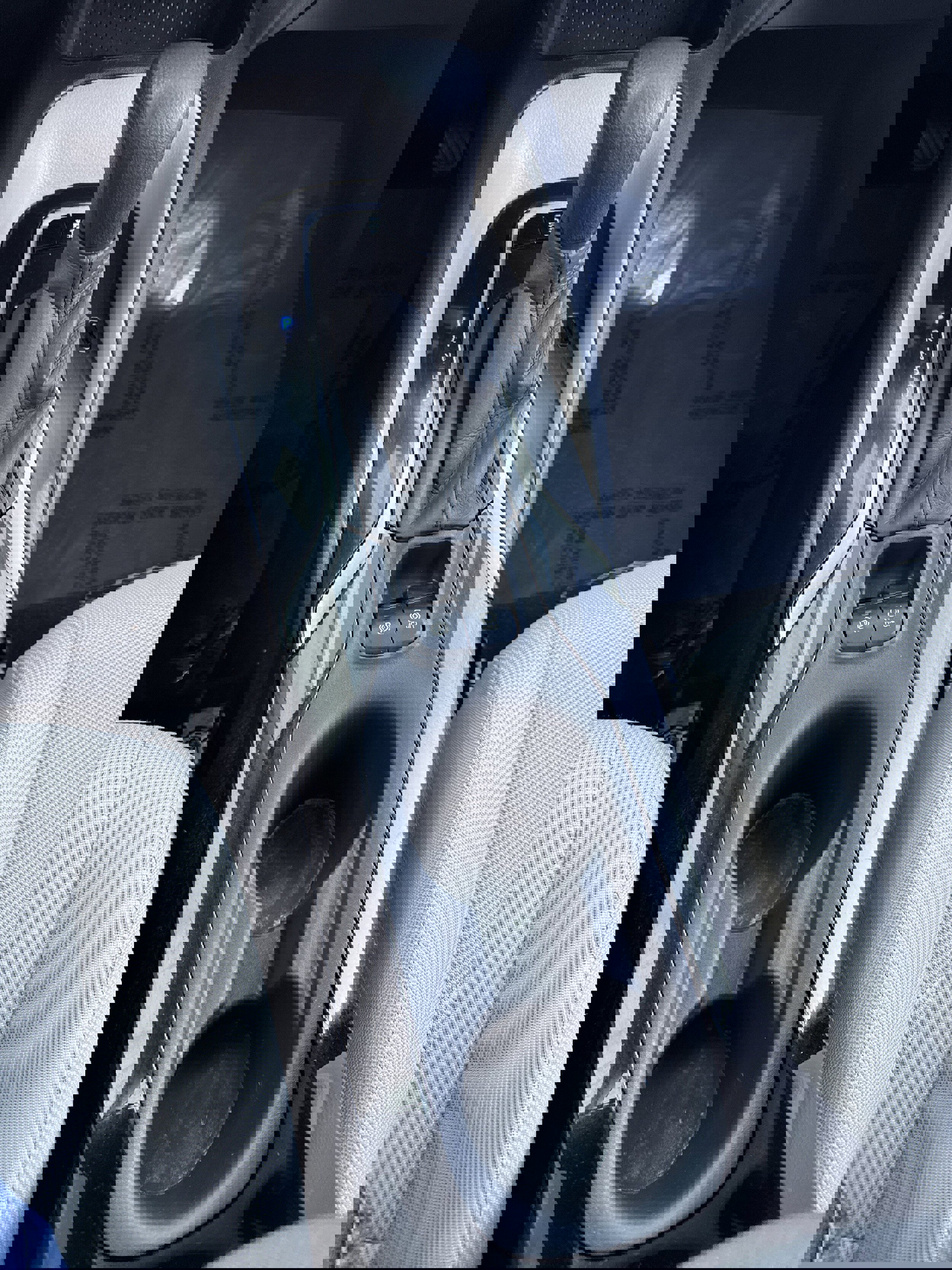 Used 2022 Toyota Corolla LE image 14