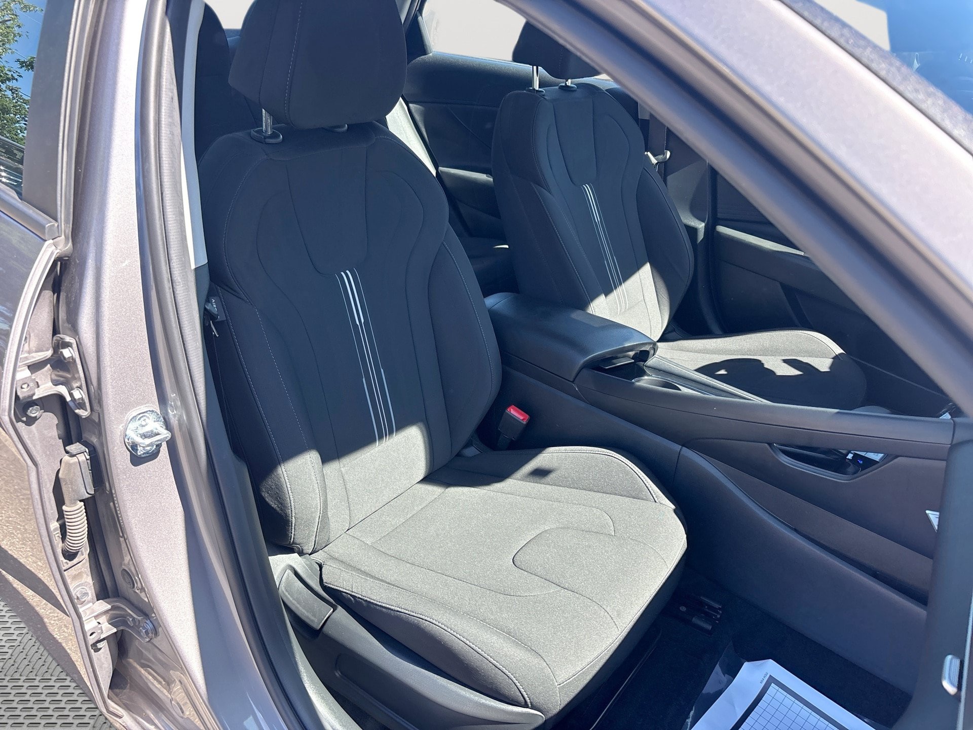 Used 2023 Hyundai Elantra Blue FWD image 27