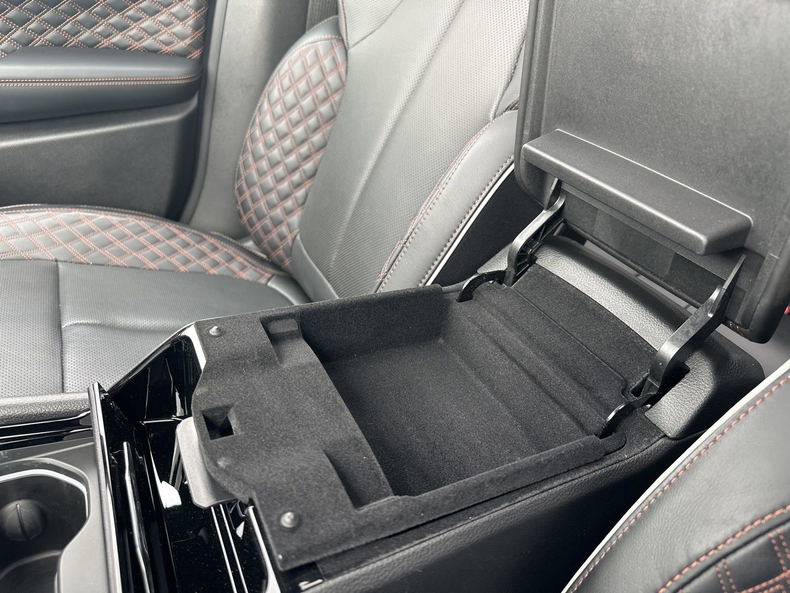 Used 2024 Jeep Grand Cherokee Summit w/ Luxury Tech Group V image 91