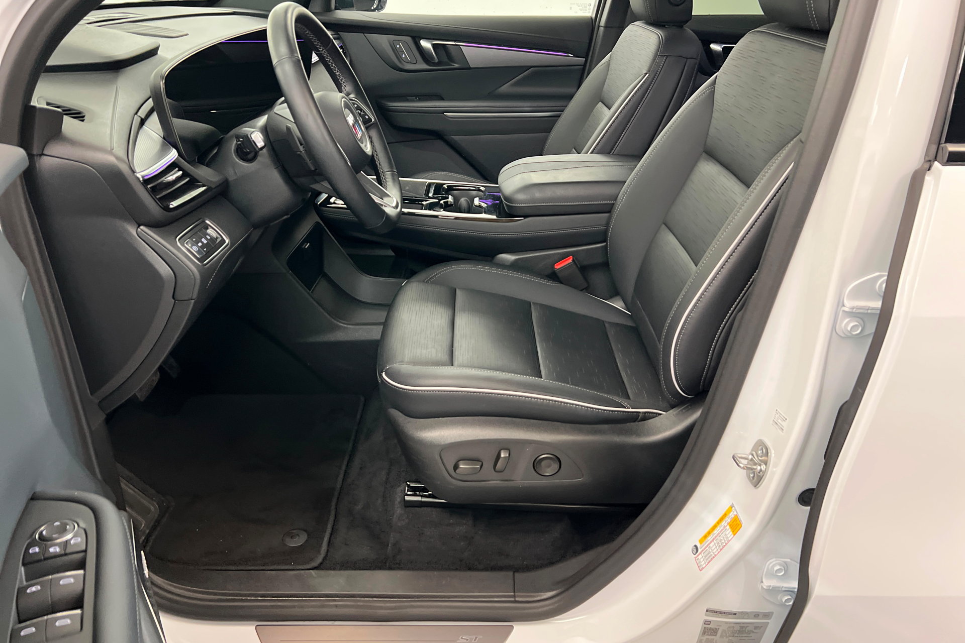 Used 2026 Buick Enclave Sport Touring FWD image 18
