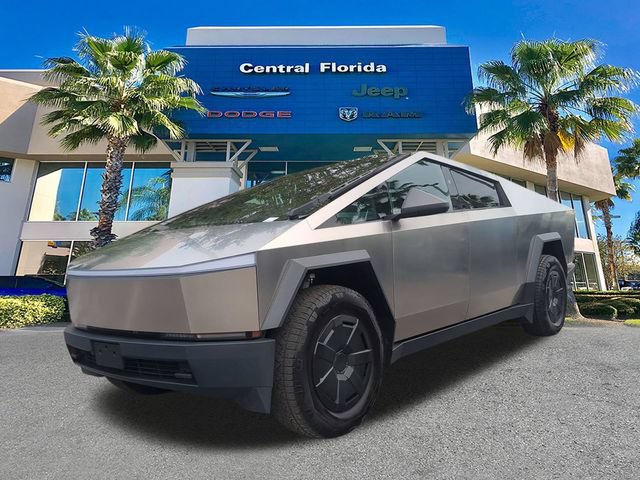 Used 2024 Tesla Cybertruck AWD Crew Cab image 9
