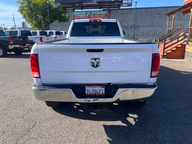 Used 2015 RAM 3500 SLT AWD/4WD image 9