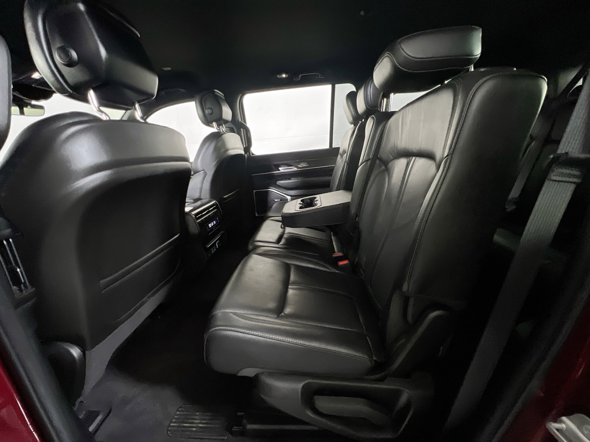Used 2022 Jeep Wagoneer Series II AWD/4WD image 25