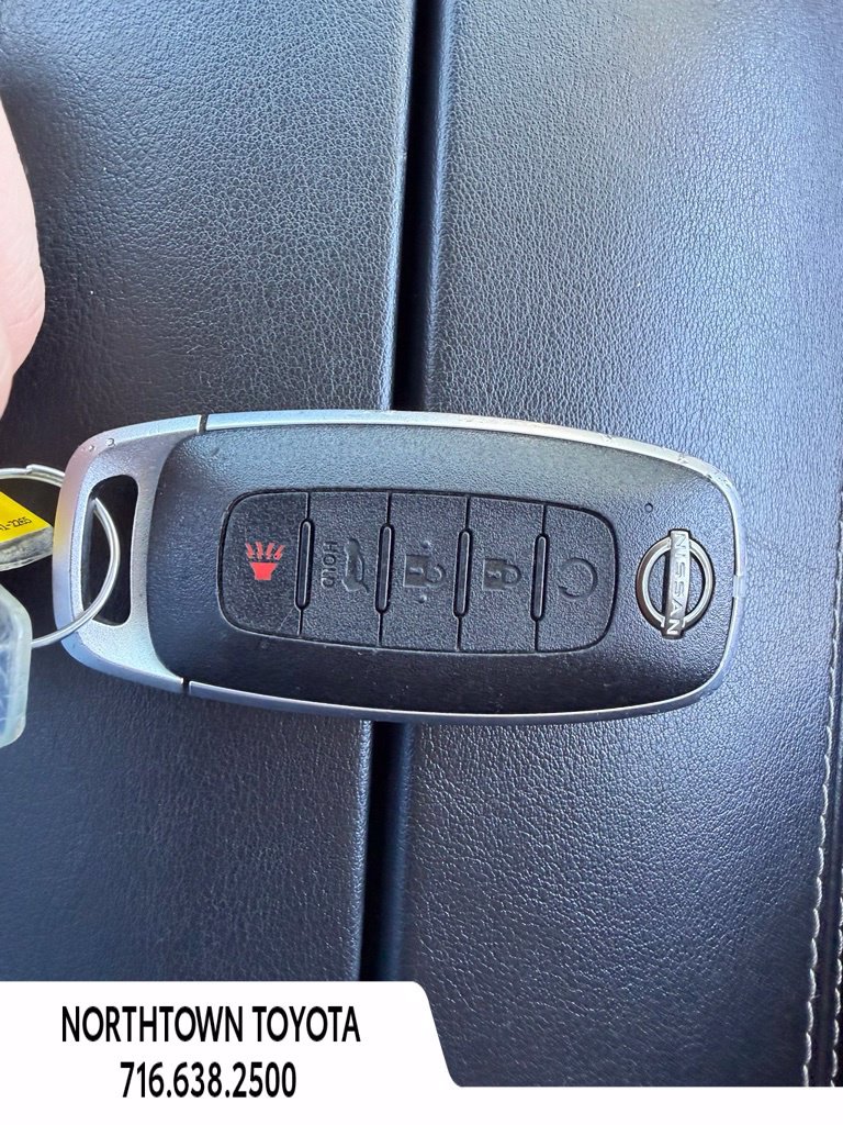 Used 2025 Nissan Rogue SV AWD/4WD image 29