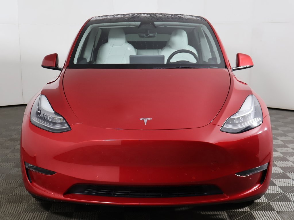 Used 2022 Tesla Model Y Long Range image 12