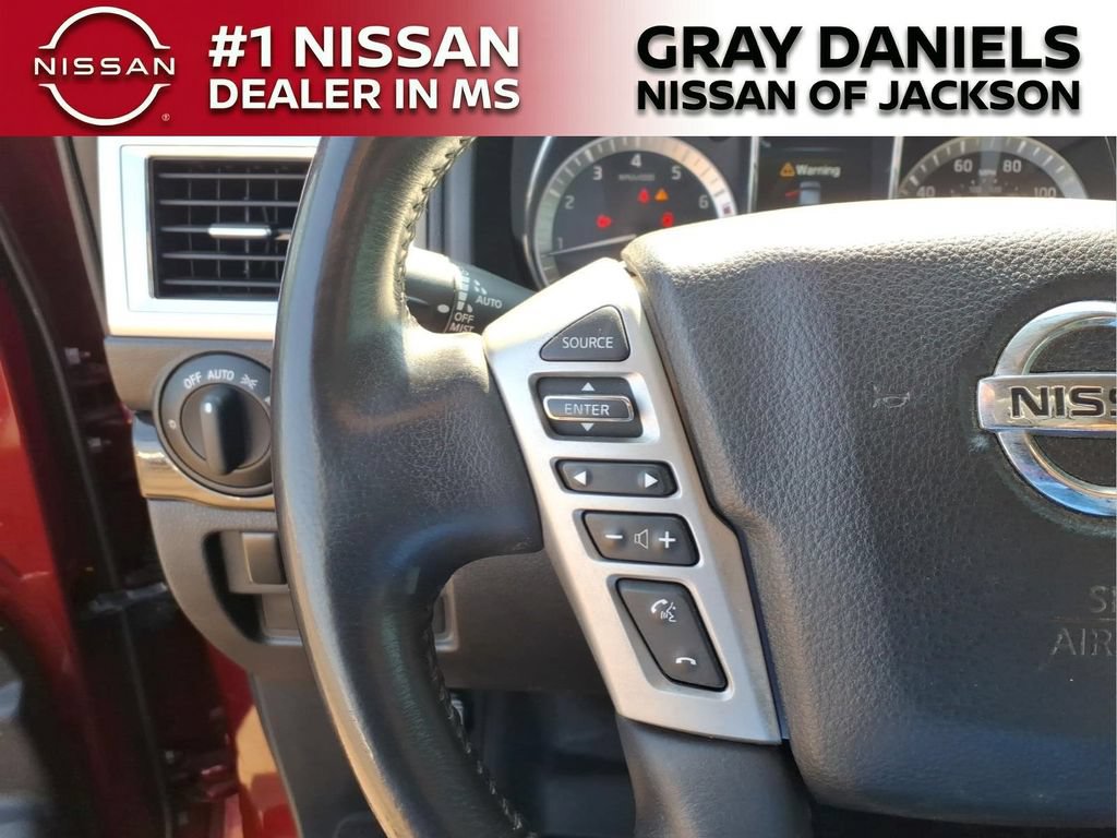 Used 2018 Nissan Titan SV w/ SV Convenience Package AWD/4WD image 14