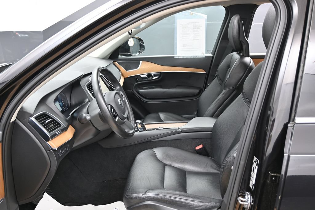 Used 2021 Volvo XC90 T8 Inscription Expression w/ Climate Package AWD/4WD image 17