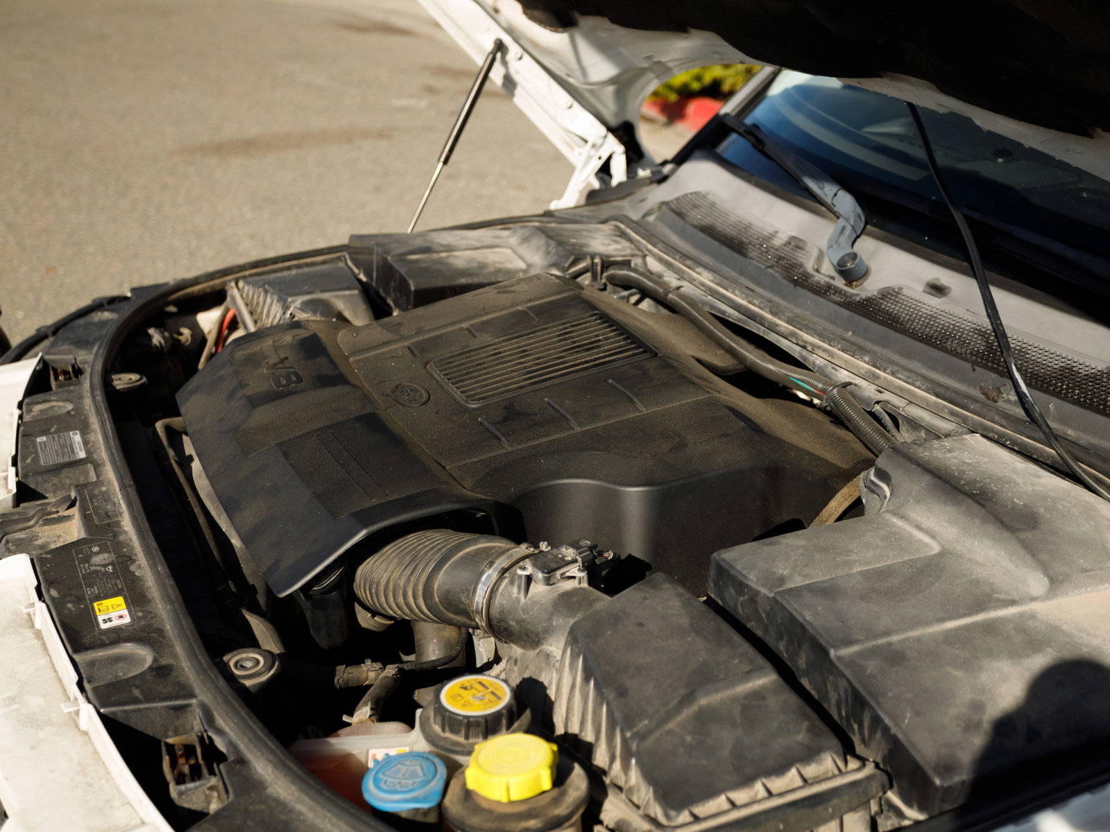 Used 2012 Land Rover LR4 HSE LUX image 30