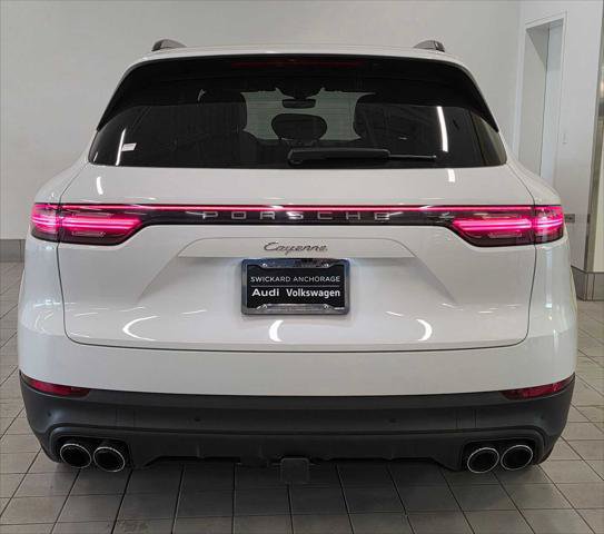 Used 2023 Porsche Cayenne AWD/4WD image 6
