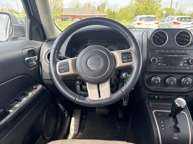 Used 2017 Jeep Patriot 75th Anniversary w/ Power Value Group AWD/4WD image 13