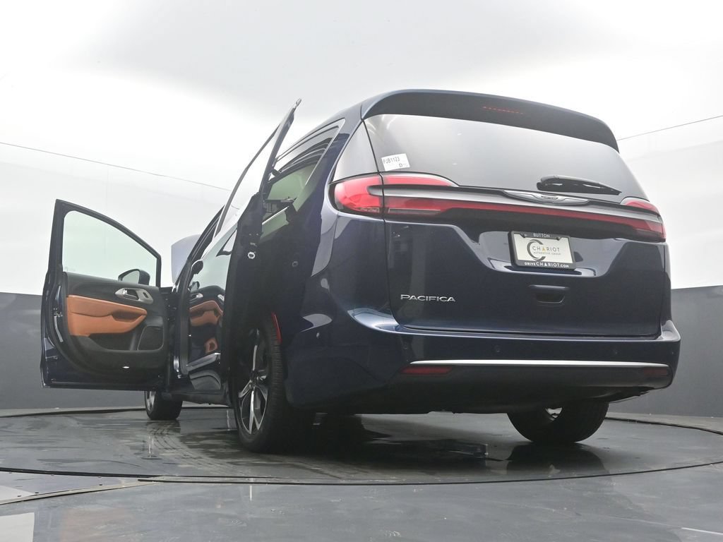 Used 2024 Chrysler Pacifica Pinnacle FWD image 58