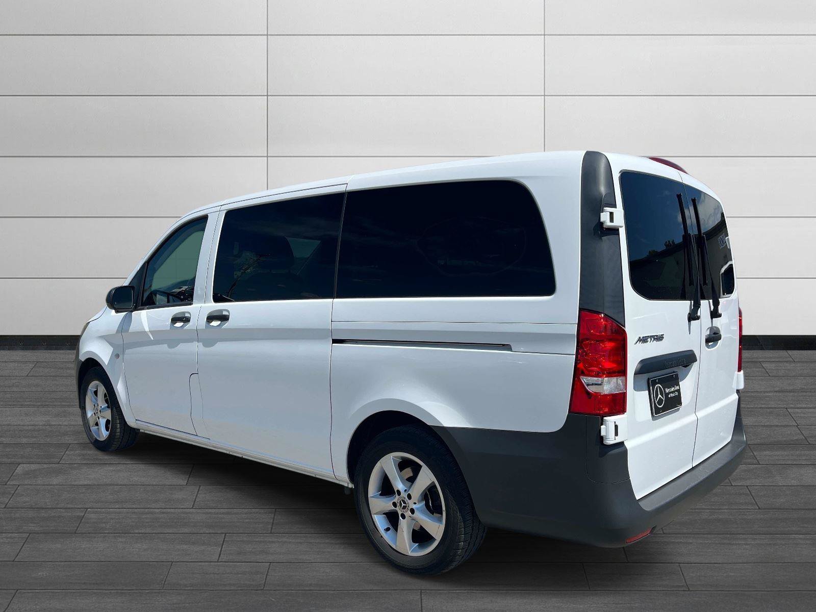 Used 2023 Mercedes-Benz Metris Passenger image 4