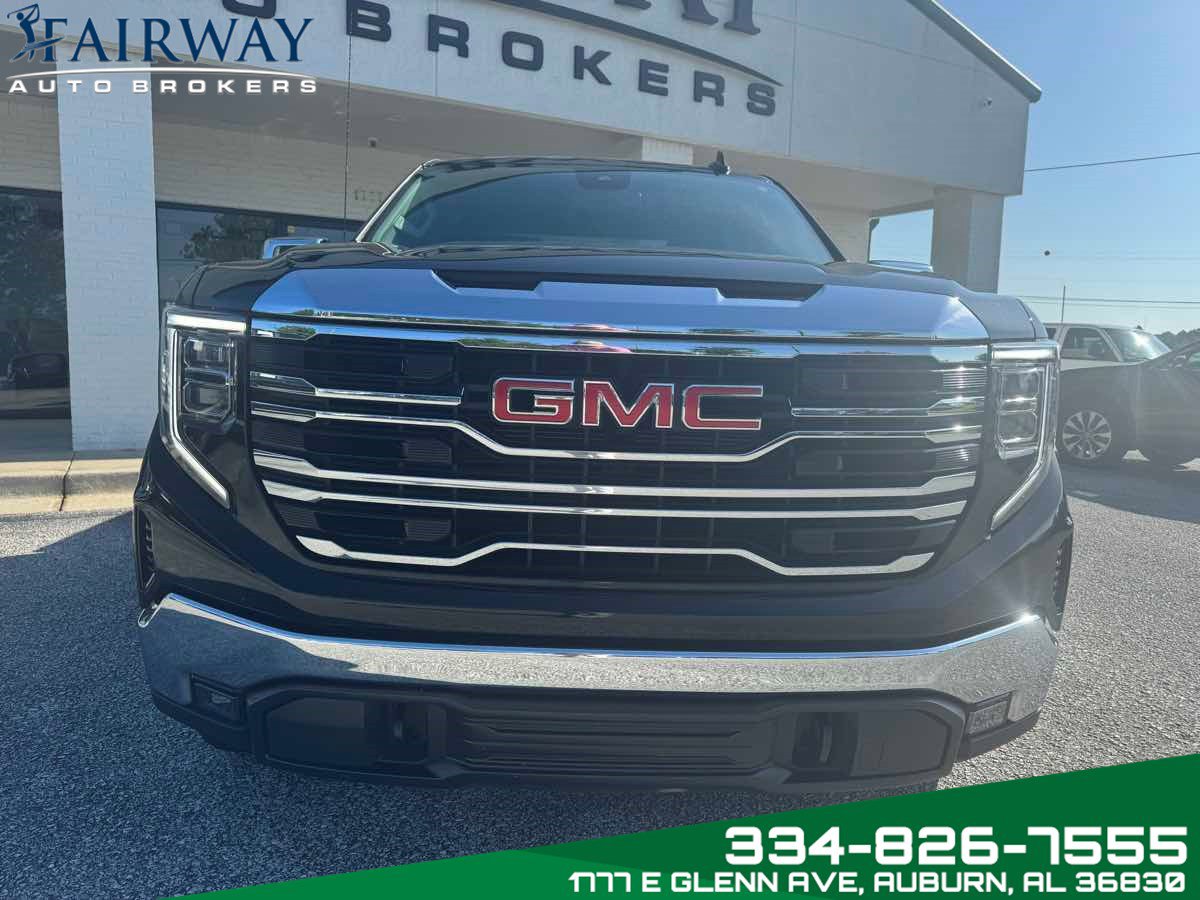 Used 2023 GMC Sierra 1500 SLT image 3