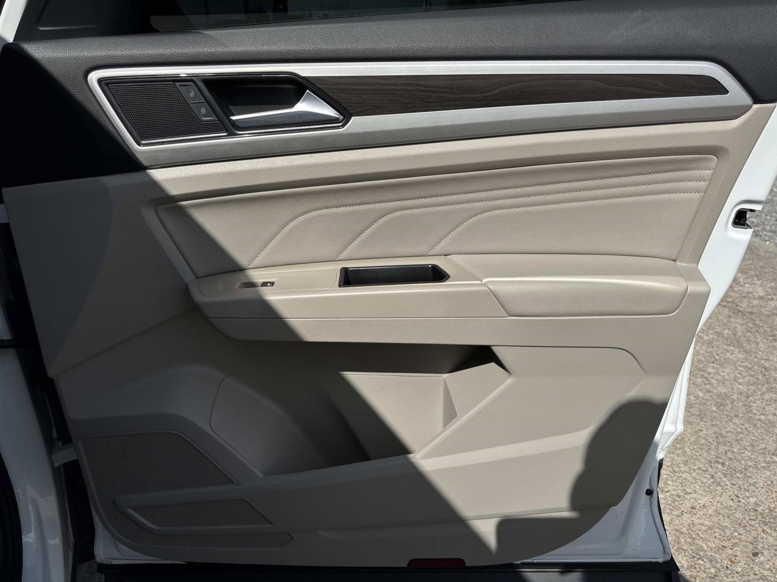 Used 2022 Volkswagen Atlas SE image 14