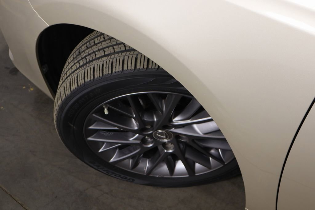 Used 2018 Lexus ES 350 w/ Navigation System Package image 40