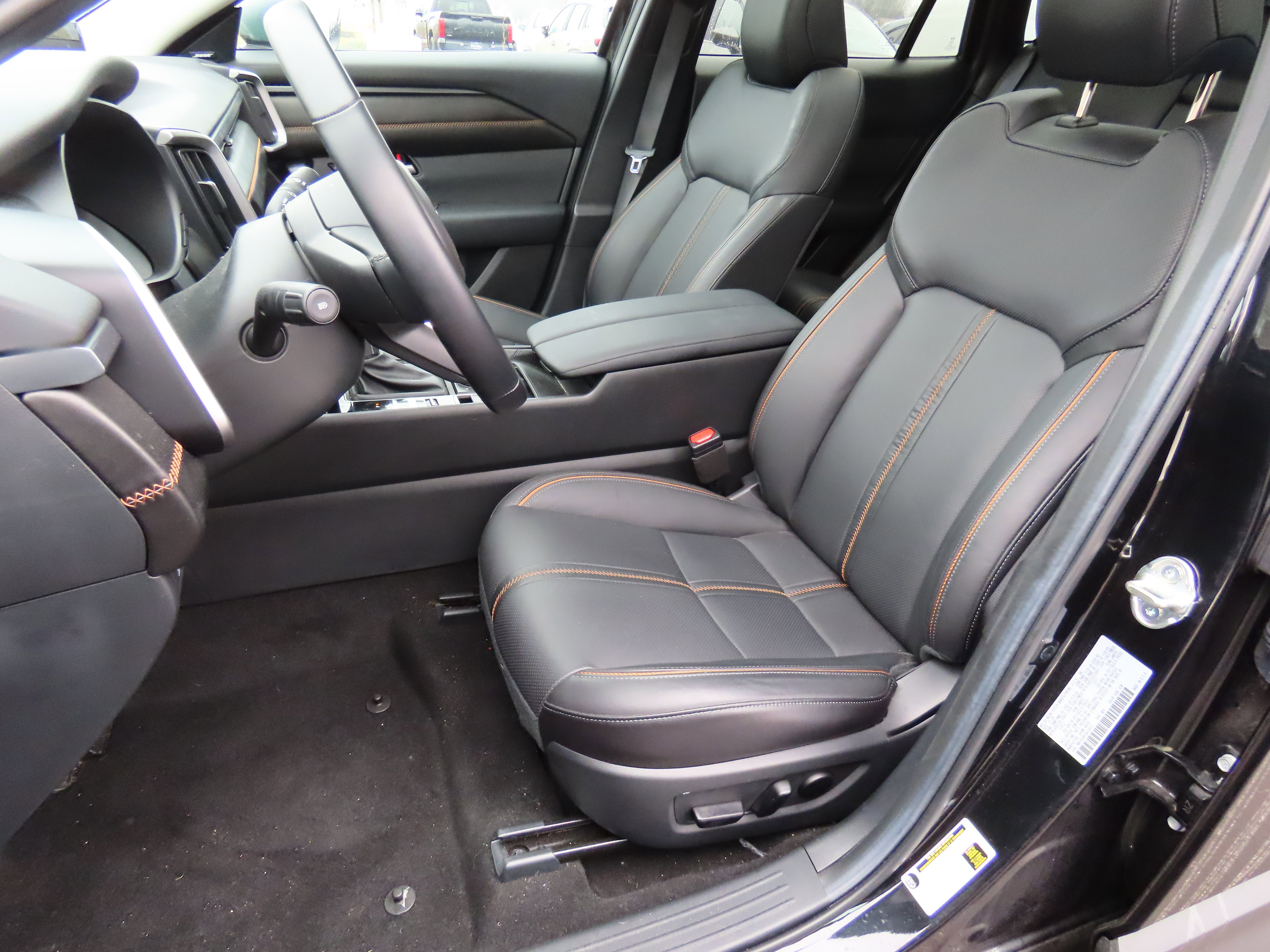 Used 2025 MAZDA CX-50 AWD 2.5 Hybrid w/ Premium Pkg image 41