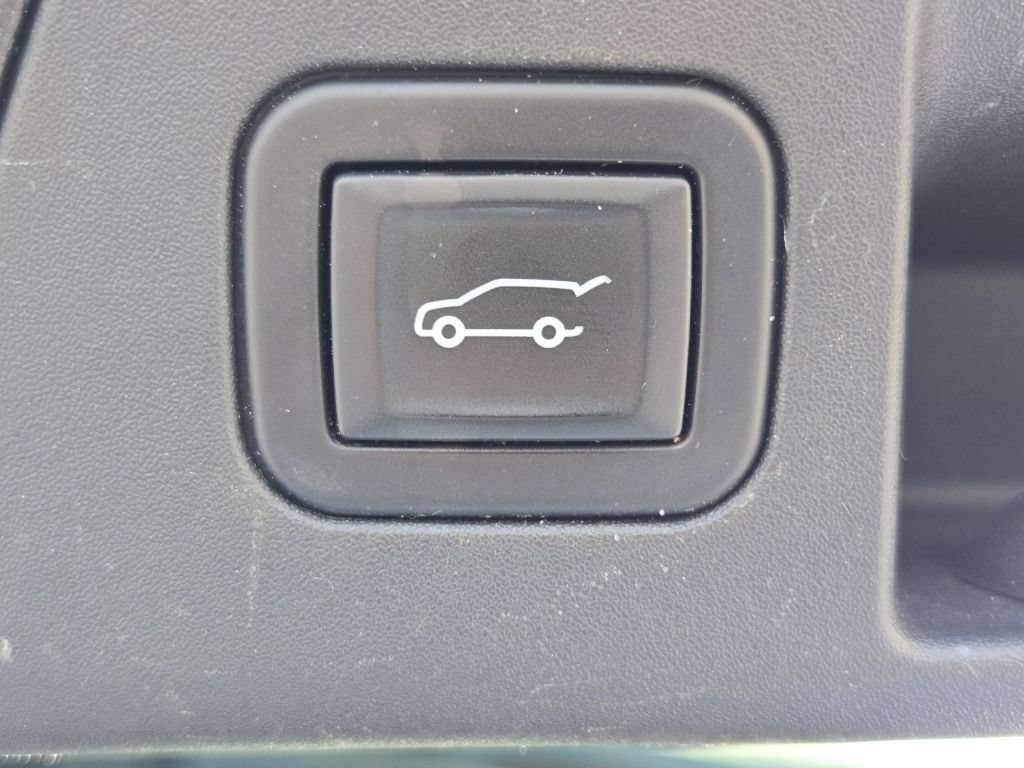 Used 2023 Buick Envision Essence w/ Sport Touring Package AWD/4WD image 20