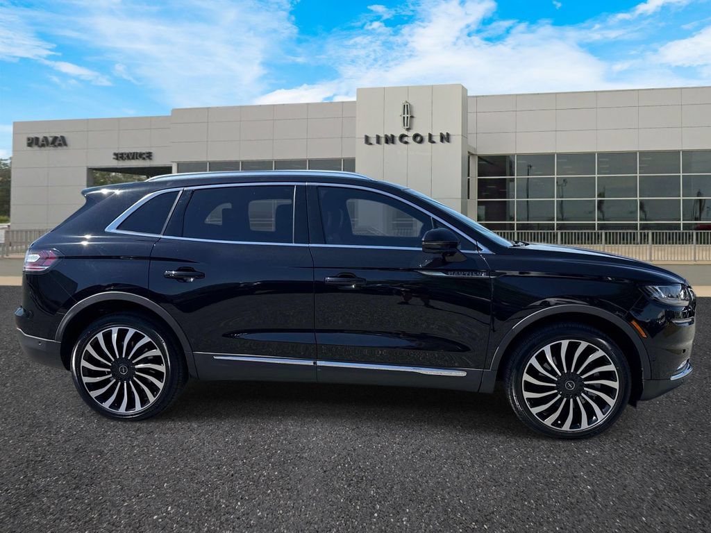 Used 2023 Lincoln Nautilus Black Label AWD/4WD image 3