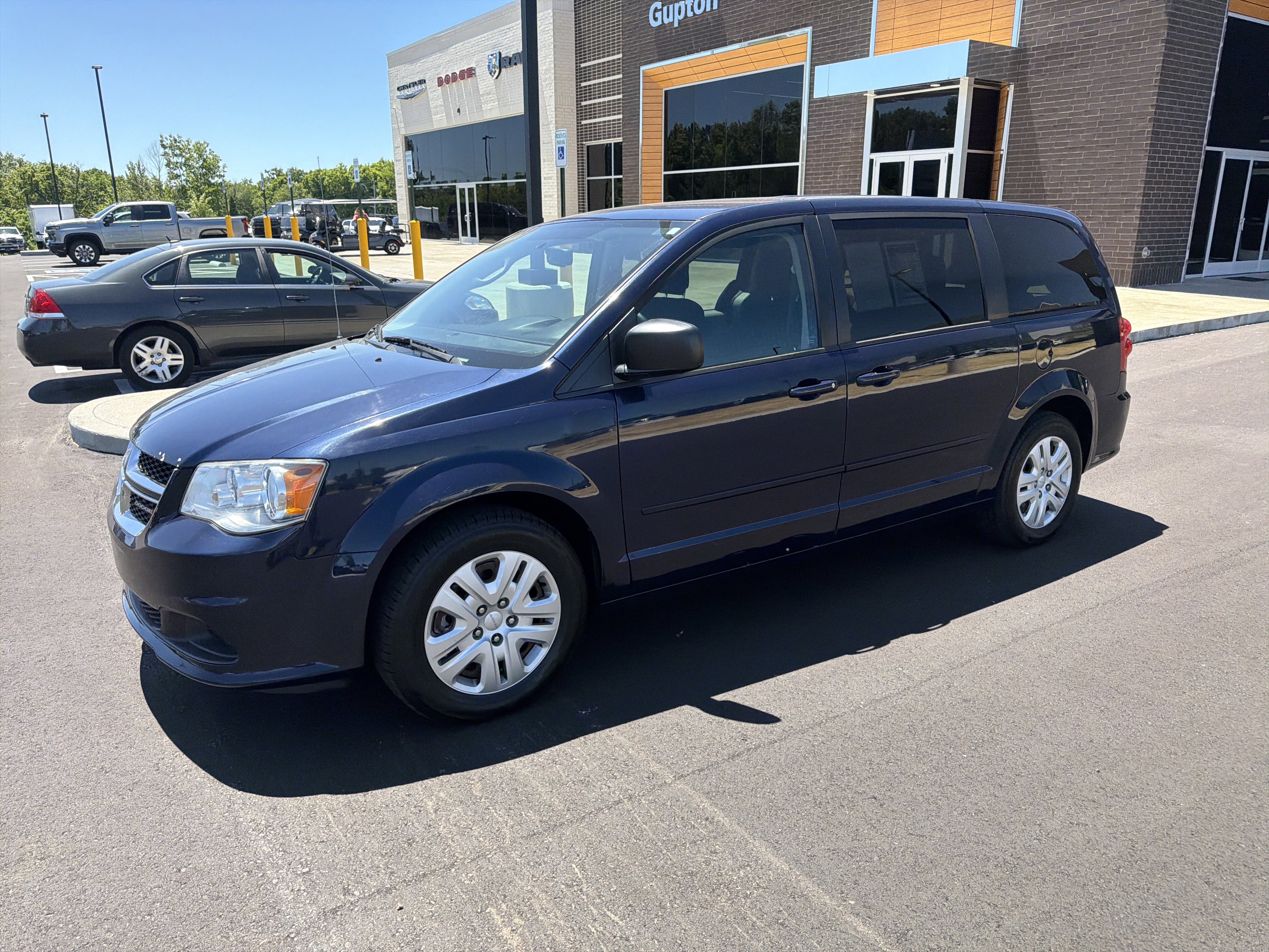 Used 2016 Dodge Grand Caravan SE w/ Quick Order Package 29E SE FWD image 20