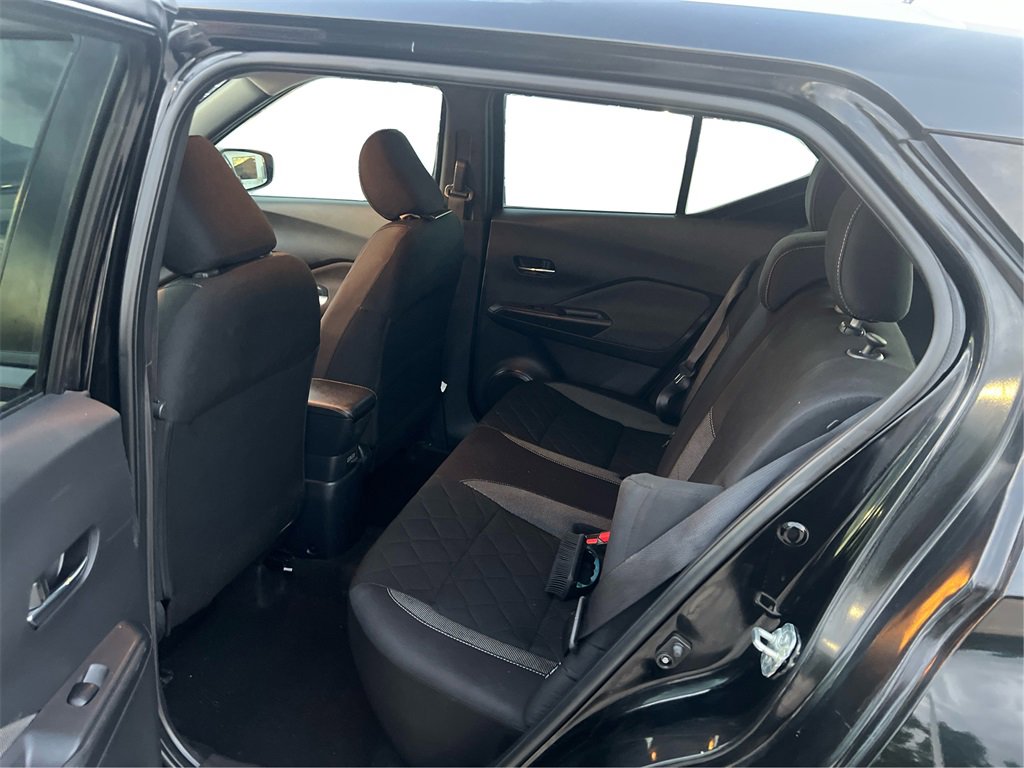 Used 2020 Nissan Kicks SV image 11