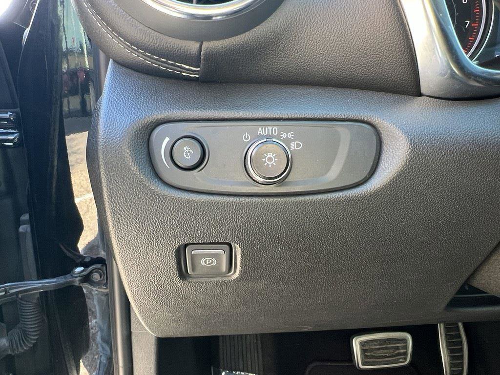 Used 2023 Chevrolet Blazer LT w/ Convenience Package image 19