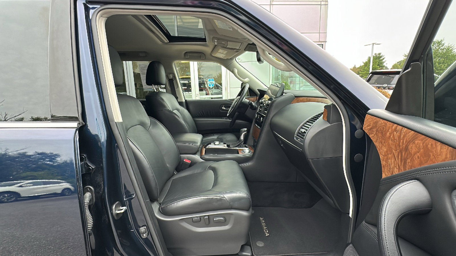 Certified 2023 Nissan Armada SL image 24