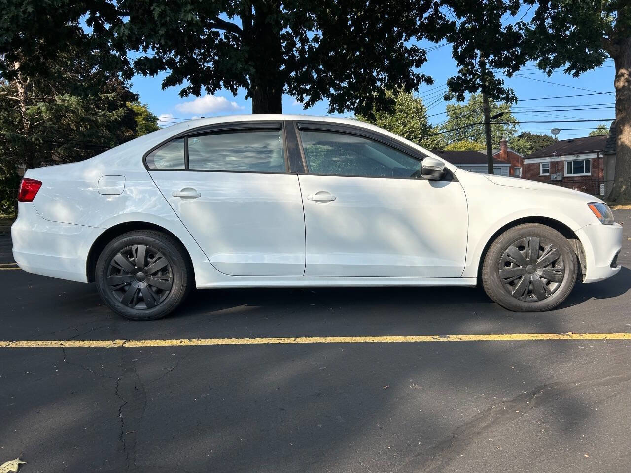 Used 2014 Volkswagen Jetta SE image 2