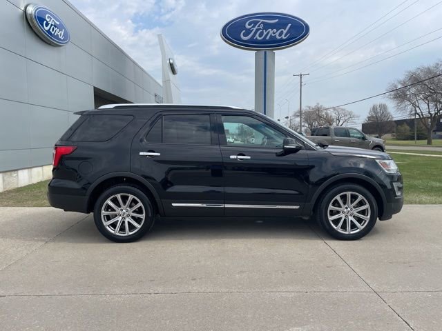 Used 2017 Ford Explorer Limited image 17