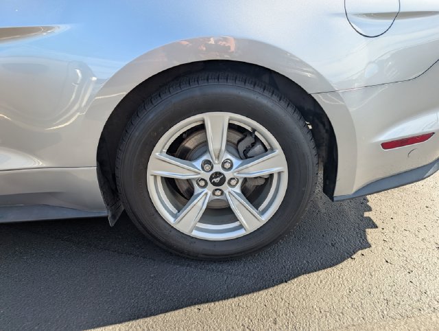 Used 2020 Ford Mustang Coupe RWD image 14