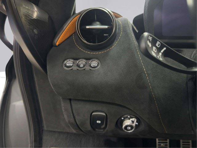 Used 2018 McLaren 720S RWD image 50