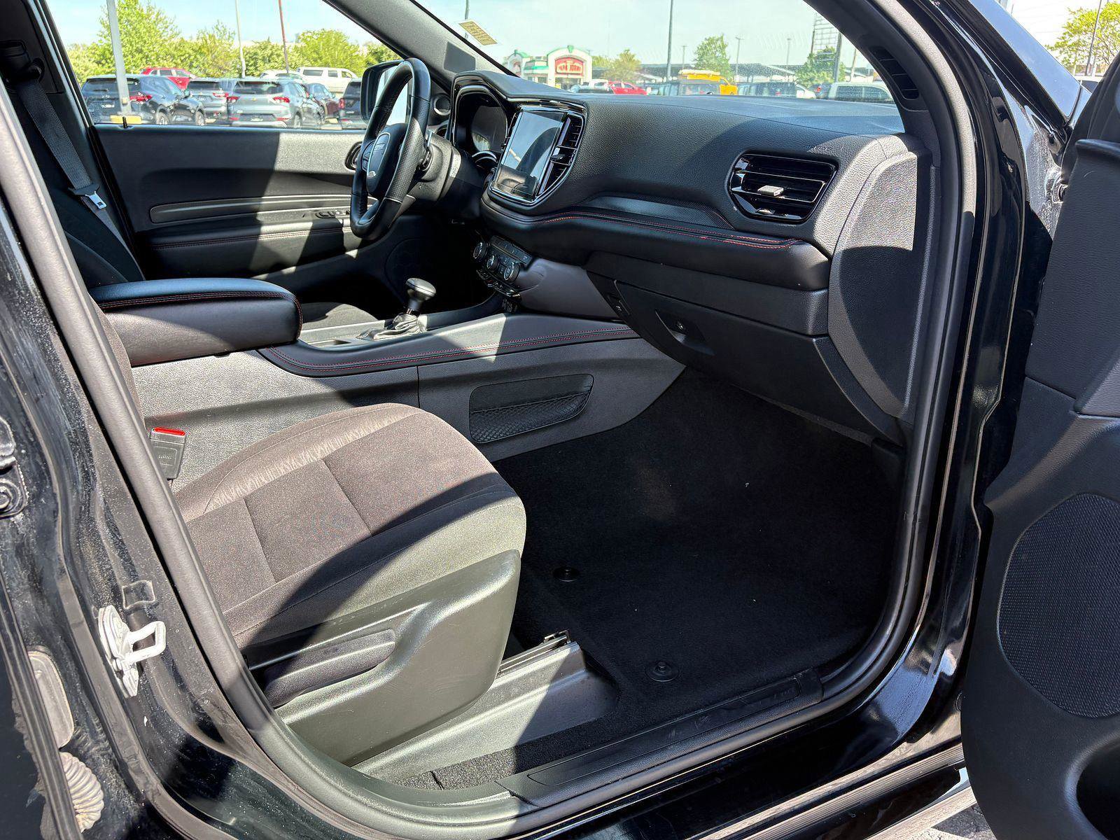 Used 2025 Dodge Durango GT AWD/4WD image 10