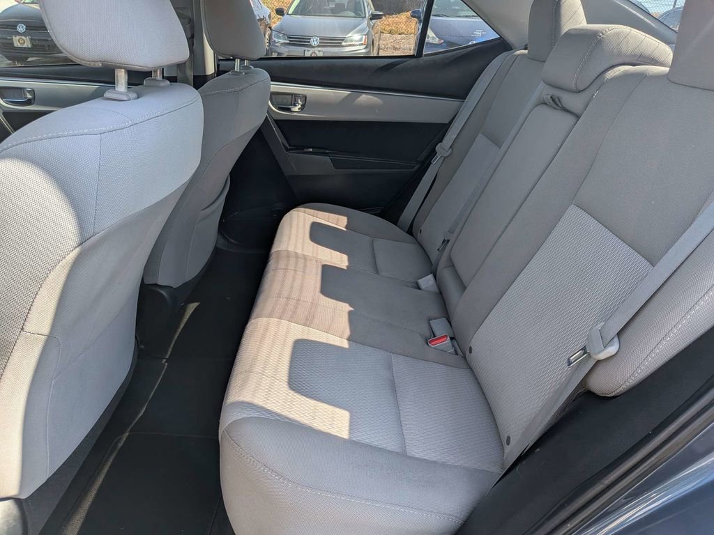 Used 2015 Toyota Corolla LE image 13